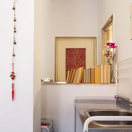 Private Room, Kitchen Corner And Balcony * Bari