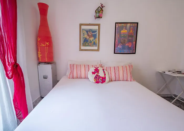 Private Room, Kitchen Corner And Balcony Bari