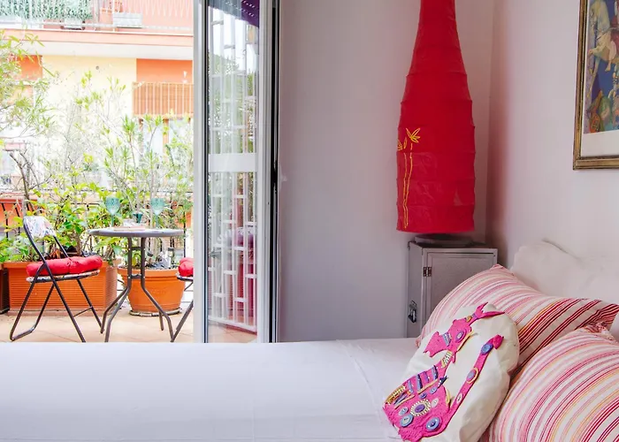 Private Room, Kitchen Corner And Balcony * Bari